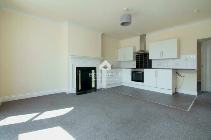 2 Bedroom Flat To Rent In Pallister Road, Clacton On Sea, CO15