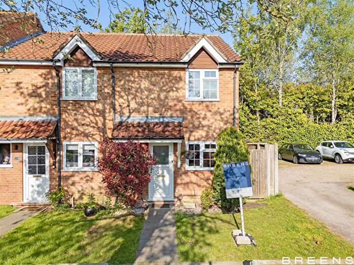 3 Bedroom End Of Terrace House For Sale In Hampden Close, North Weald, CM16