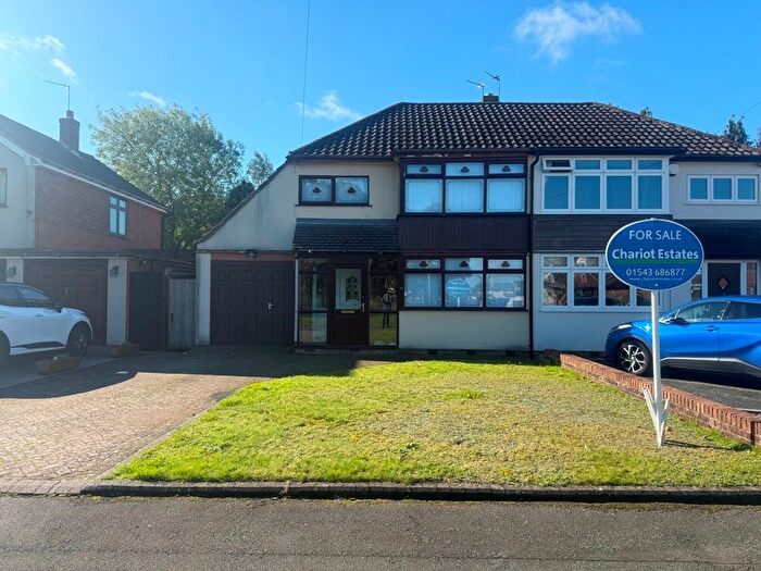 3 Bedroom Semi-Detached House For Sale In Mere Close, Willenhall, WV12