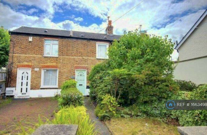 2 Bedroom Terraced House To Rent In Tottenhall Road, London, N13