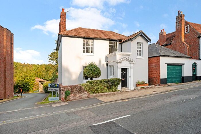 4 Bedroom Detached House For Sale In High Street, Fareham, PO16