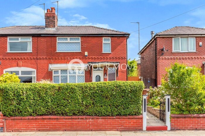 3 Bedroom Semi-Detached House To Rent In Parksway, Pendlebury, Swinton, Manchester, M27