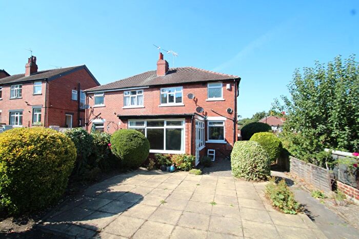 3 Bedroom Semi-Detached House To Rent In St. Martins View, Leeds, West Yorkshire, LS7