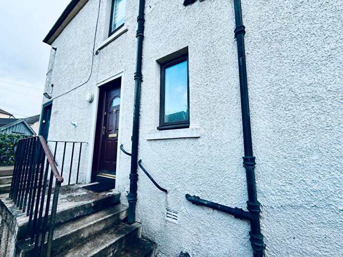 2 Bedroom Flat To Rent In Gartmorn Road, Sauchie, Alloa, FK10