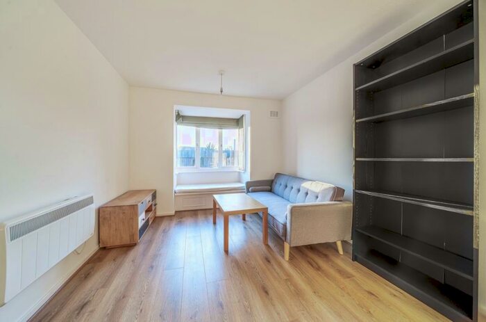 1 Bedroom Apartment To Rent In Sterling Gardens, New Cross, London, SE14