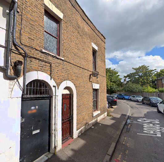 3 Bedroom Maisonette To Rent In Lewisham High Street, London, SE13