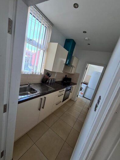 2 Bedroom Flat To Rent In Prescot Road, Liverpool, L7