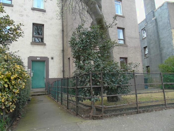 2 Bedroom Flat To Rent In Craigentinny Road, Craigentinny, Edinburgh, EH7