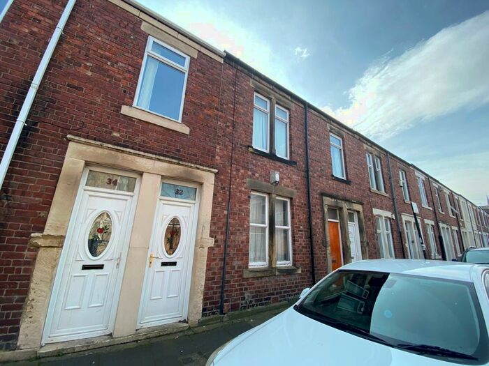 2 Bedroom Apartment To Rent In Laurel Street, Wallsend, Tyne And Wear, NE28