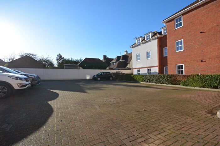 2 Bedroom Flat For Sale In Cornwall Gardens, Margate, CT9