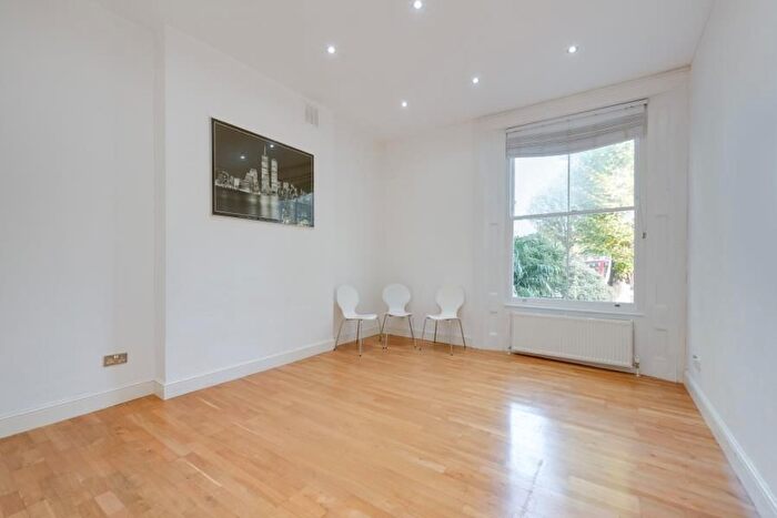 2 Bedroom Flat To Rent In Marylands Road, Maida Vale, London, W9