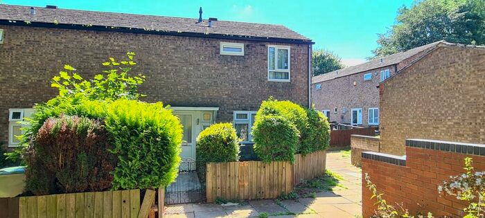 3 Bedroom House To Rent In Robin Lane, Wellingborough, NN8