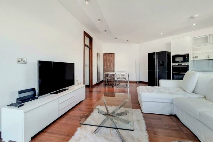 4 Bedroom Flat To Rent In Ashby House, Leyton, London, E10