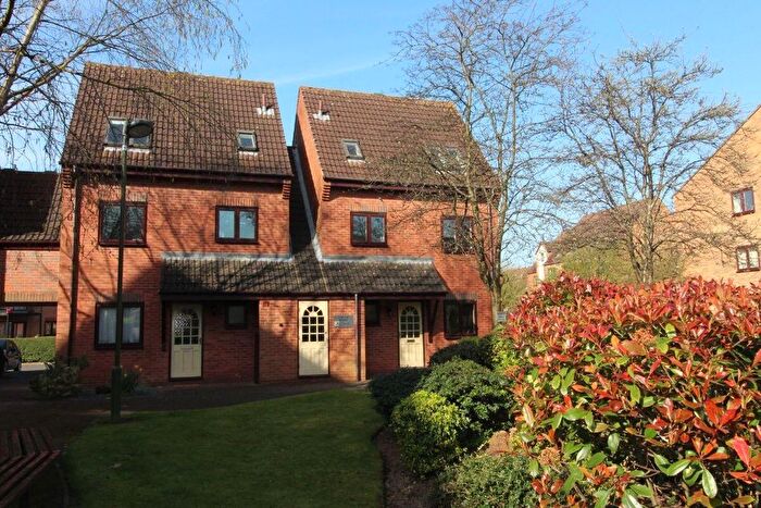 2 Bedroom Flat For Sale In Curlew Wharf, Nottingham, NG7