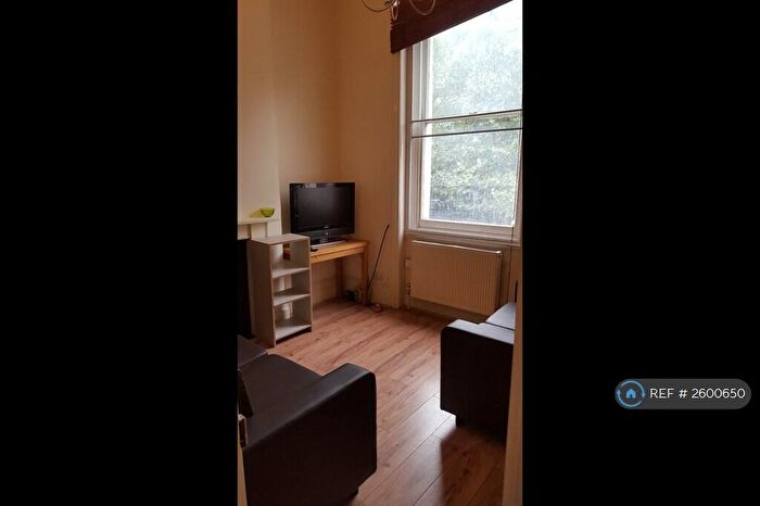 4 Bedroom Maisonette To Rent In St. John Street, London, EC1V