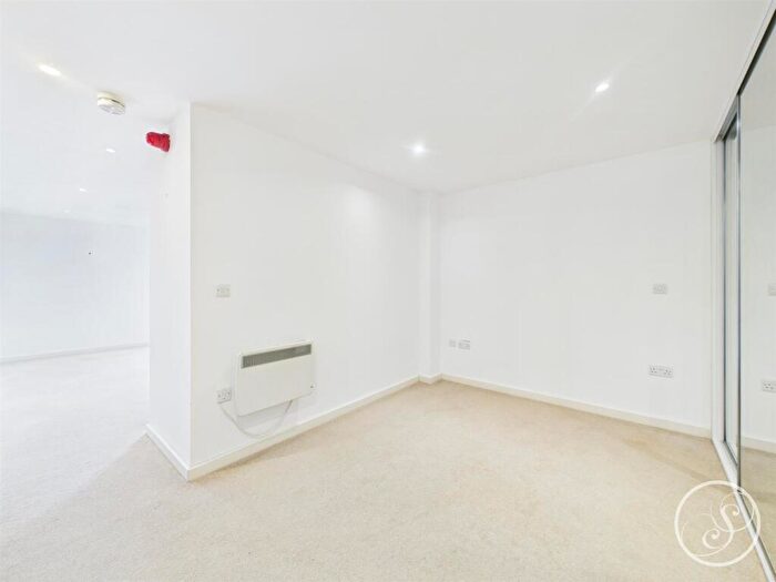 1 Bedroom Flat For Sale In Neptune Street, Leeds, LS9