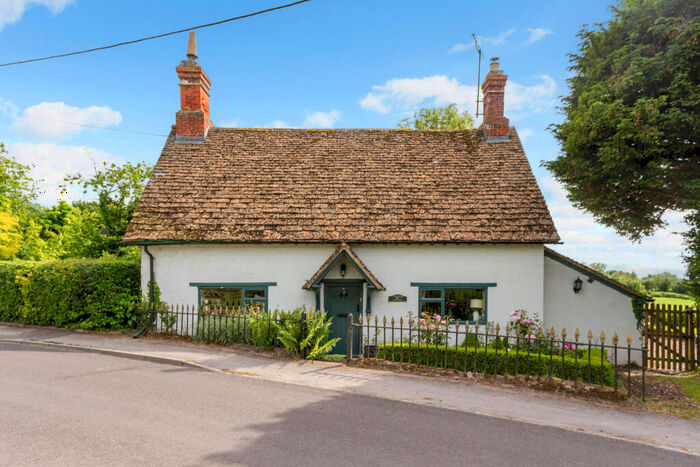 3 Bedroom House For Sale In Compton Bassett, Calne, SN11