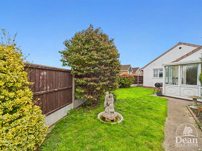 2 Bedroom Detached Bungalow For Sale In Oakhill Road, Mitcheldean, GL17