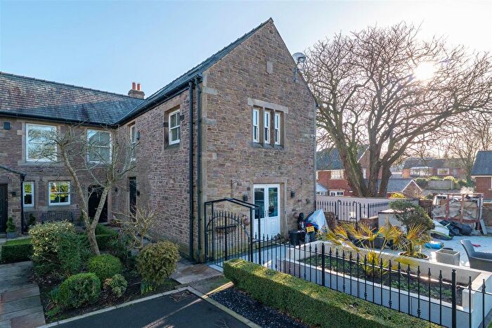 2 Bedroom End Terrace House For Sale In Dark Lane, Whittle-Le-Woods, Chorley, PR6
