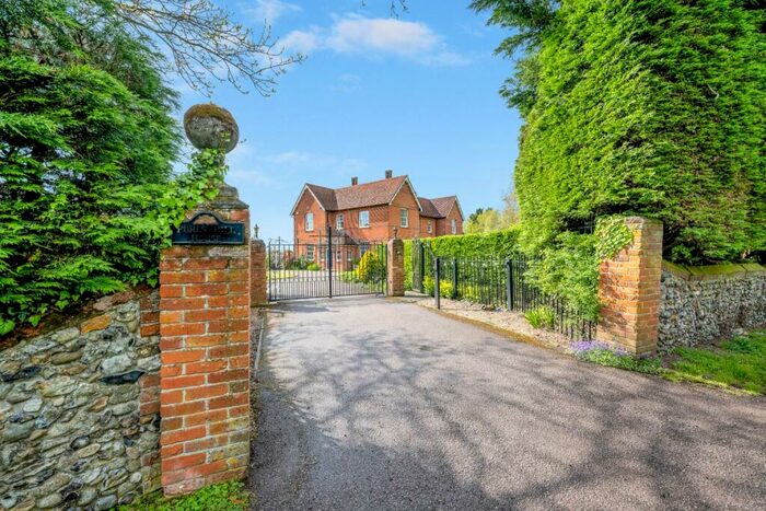 10 Bedroom Country House For Sale In Great Maplestead, CO9