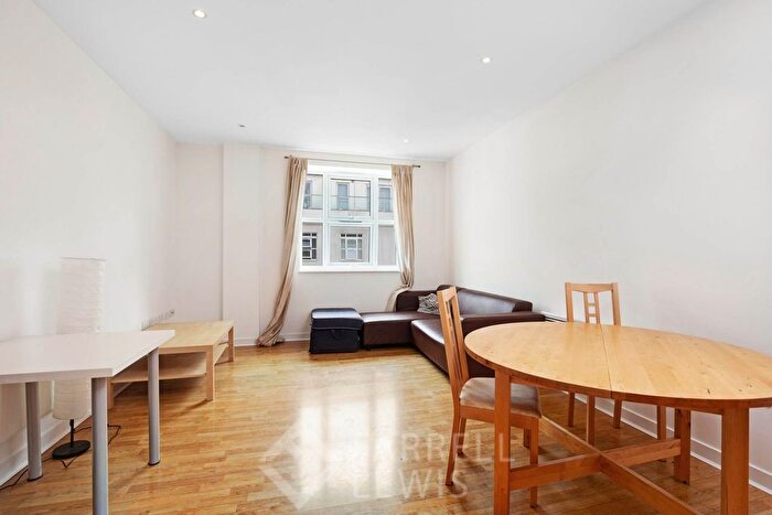 3 Bedroom Flat To Rent In Bromyard Avenue, Acton, W3