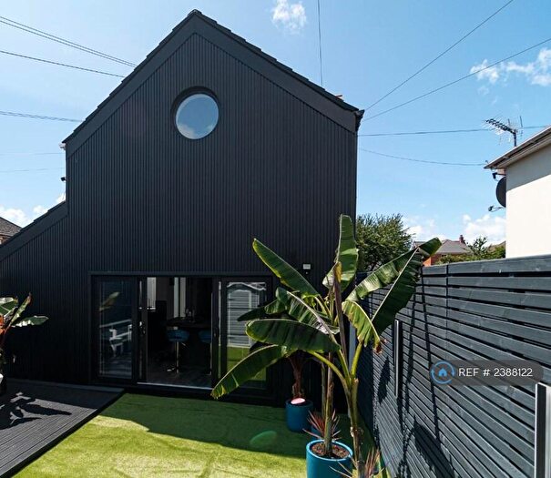 3 Bedroom Detached House To Rent In Seabourne Road, Southbourne, BH5