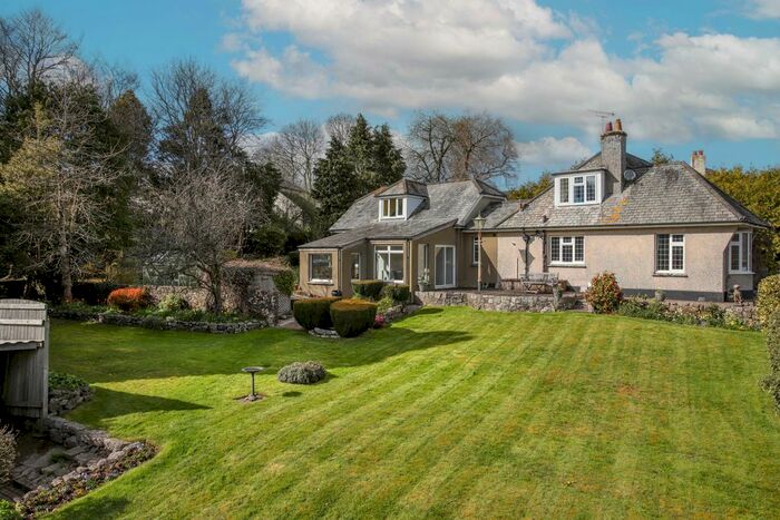 3 Bedroom Detached House For Sale In Pound Street, Moretonhampstead, TQ13