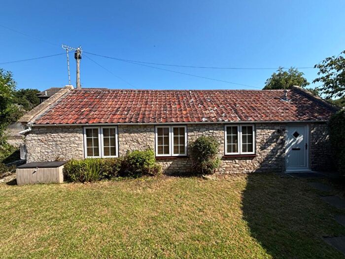 1 Bedroom Bungalow To Rent In The Street, Farmborough, BA2