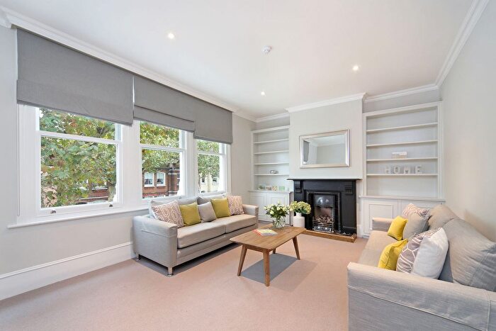 2 Bedroom Flat To Rent In Wandsworth Bridge Road, London, SW6