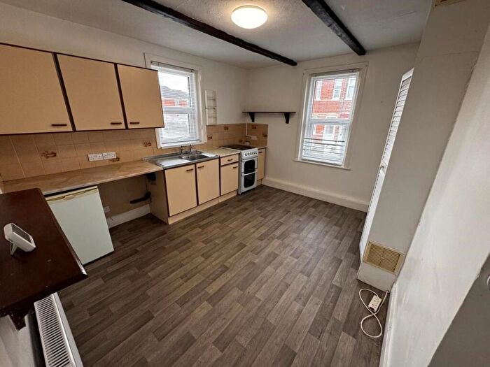1 Bedroom Flat To Rent In Churchill Road, Parkstone, Poole, BH12