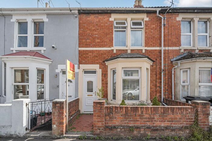 2 Bedroom Terraced House For Sale In Rosebery Street, Swindon, SN1