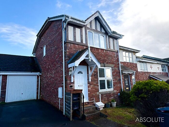 3 Bedroom Semi-Detached House To Rent In Woburn Close, Paignton, TQ3