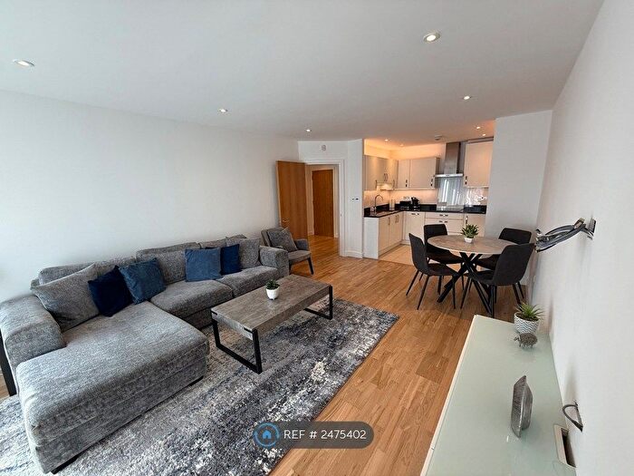 2 Bedroom Flat To Rent In Lanta House, London, NW7