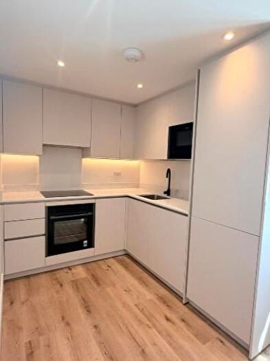 2 Bedroom Flat To Rent In Otterburn House, Bromley Road, Beckenham, London, BR3