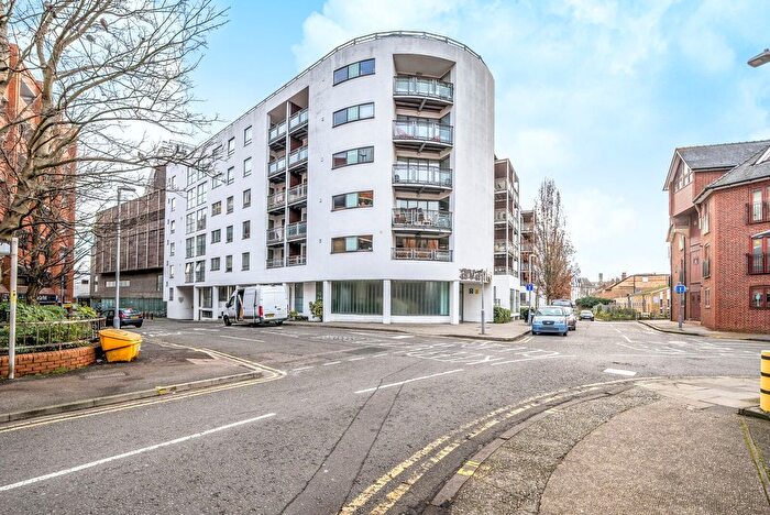 1 Bedroom Flat To Rent In Avante Court, The Bittoms, Kingston Upon Thames, KT1