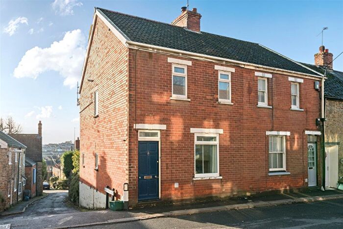 2 Bedroom End Terrace House For Sale In High Street, Ilminster, TA19