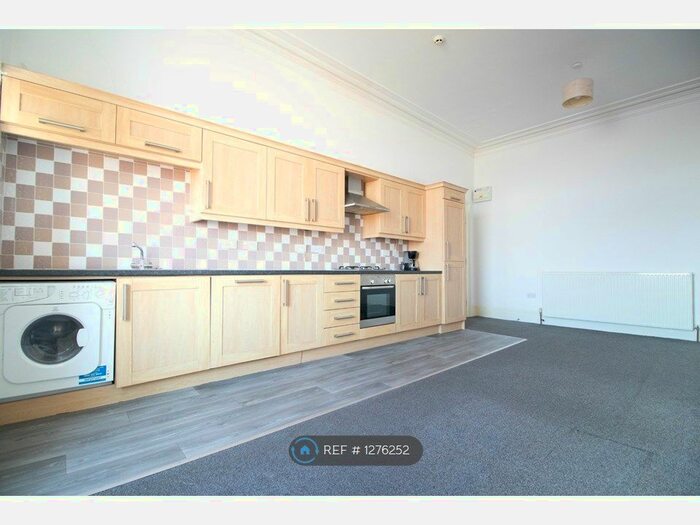 2 Bedroom Flat To Rent In The Oaks, Sunderland SR2