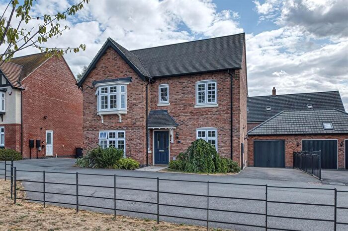 4 Bedroom Detached House For Sale In Shelduck Close, Rushden, NN10
