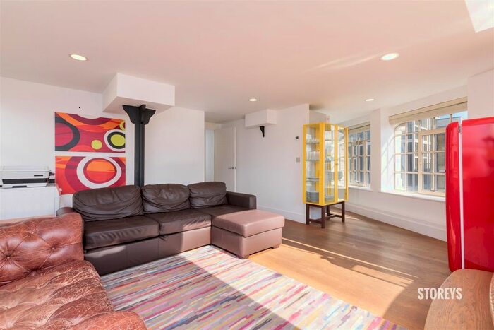 3 Bedroom Flat To Rent In Kingsland Road, Shoreditch, London, E2
