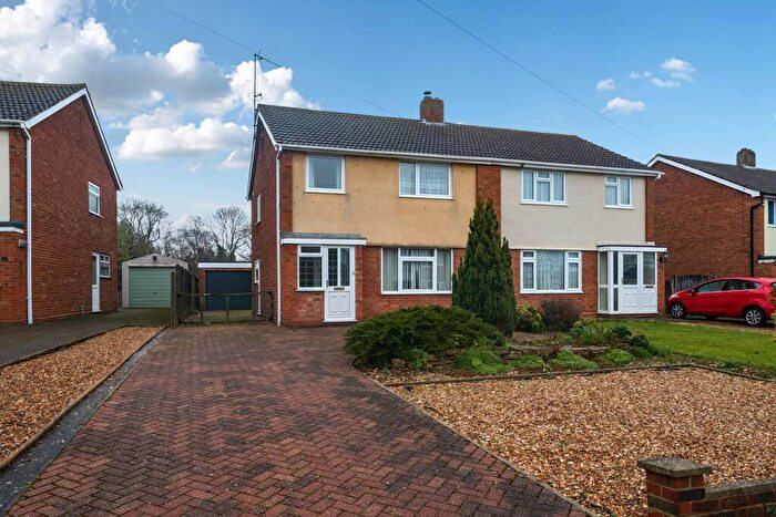 3 Bedroom Semi-Detached House For Sale In Molivers Lane, Bromham, MK43