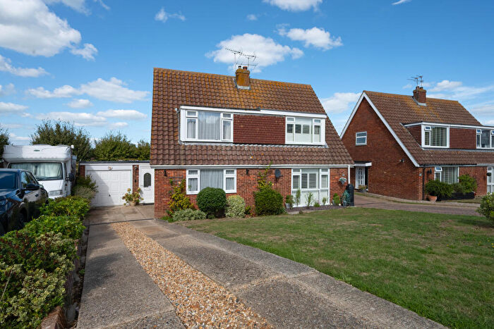3 Bedroom Semi Detached House For Sale In Shearwater Avenue, Whitstable, CT5