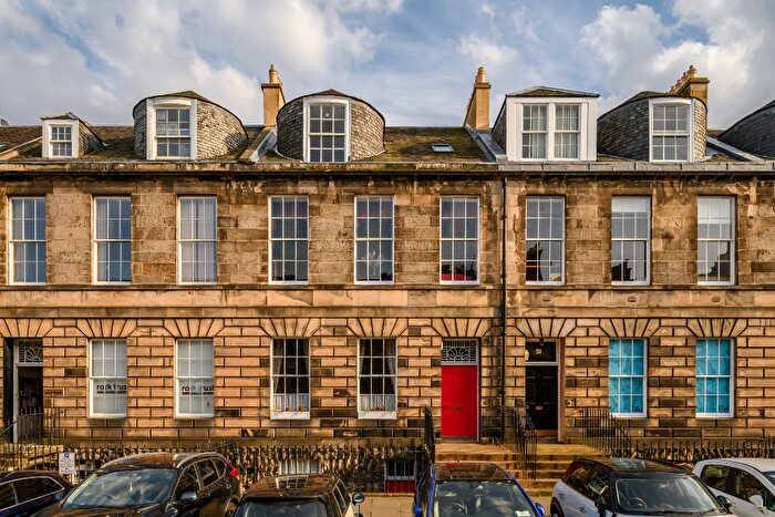 4 Bedroom Town House For Sale In Albany Street, Edinburgh, EH1