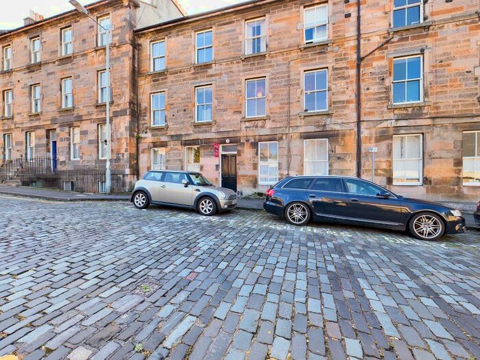 2 Bedroom Flat To Rent In Canon Street, Canonmills, Edinburgh, EH3