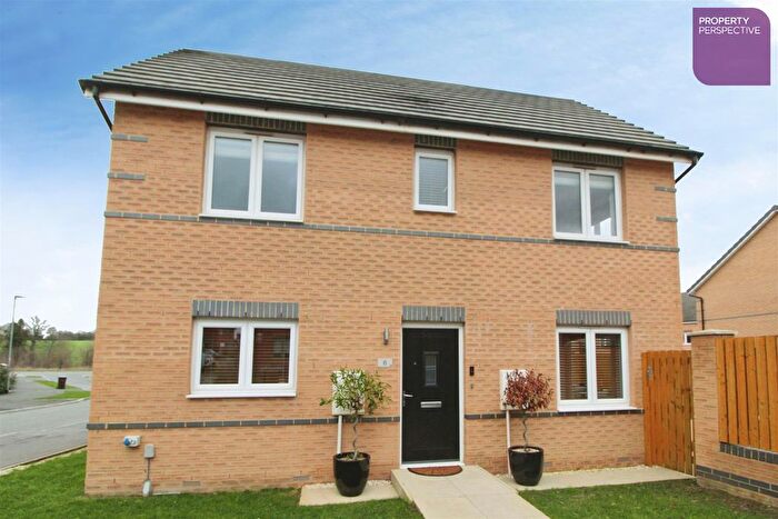 3 Bedroom Detached House For Sale In Little Wood Way, Wakefield, WF1