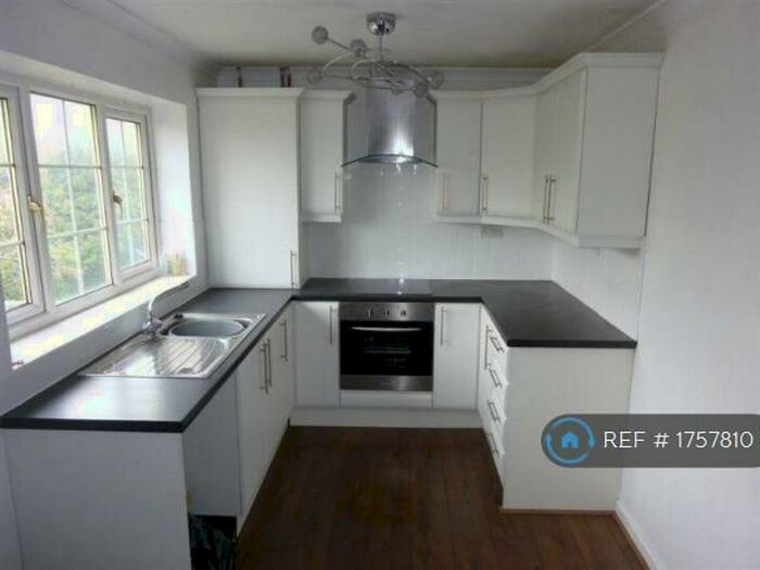 2 Bedroom Flat To Rent In Lester Close, Liverpool, L4