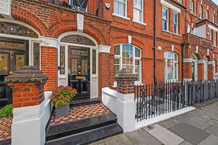 4 Bedroom Terraced House For Sale In Barton Road, London, W14