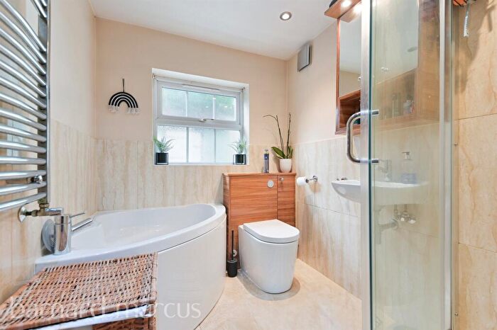 2 Bedroom End Of Terrace House For Sale In Beaconsfield Place, Epsom, KT17