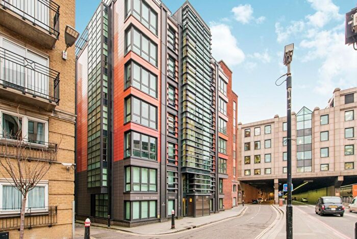 1 Bedroom Flat To Rent In High Timber Street, St Pauls, EC4V