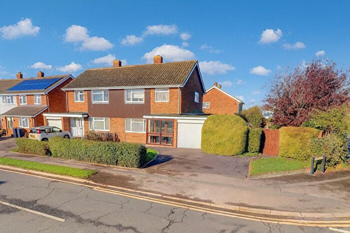 3 Bedroom Semi Detached House For Sale In Stratton Road, Princes Risborough, Buckinghamshire, HP27