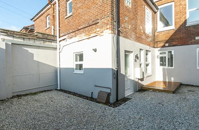 1 Bedroom Flat To Rent In Ashley Road, Upper Parkstone, BH14